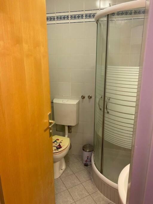 Апартаменты Self Check-In Studio With Wi-Fi And Parking Place Загреб Экстерьер фото