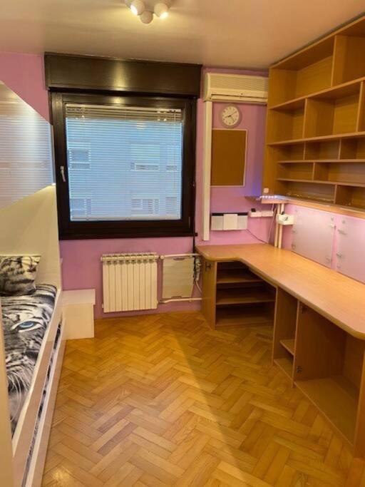 Апартаменты Self Check-In Studio With Wi-Fi And Parking Place Загреб Экстерьер фото